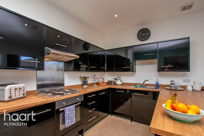 1 Bedroom Flat To Rent In Mutley Plain, Plymouth, PL4