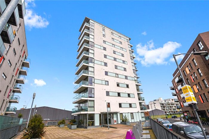 2 Bedroom Flat To Rent In Abbott's Wharf, Stainsby Road, London, E14