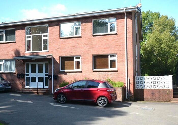 2 Bedroom Flat For Sale In Lansdowne Road, Budleigh Salterton, Devon, EX9