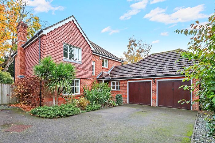 5 Bedroom Detached House For Sale In Quarry Gardens, Leatherhead, Surrey, KT22