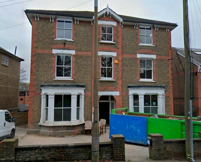 1 Bedroom Flat To Rent In Queens Road, Brentwood, CM14