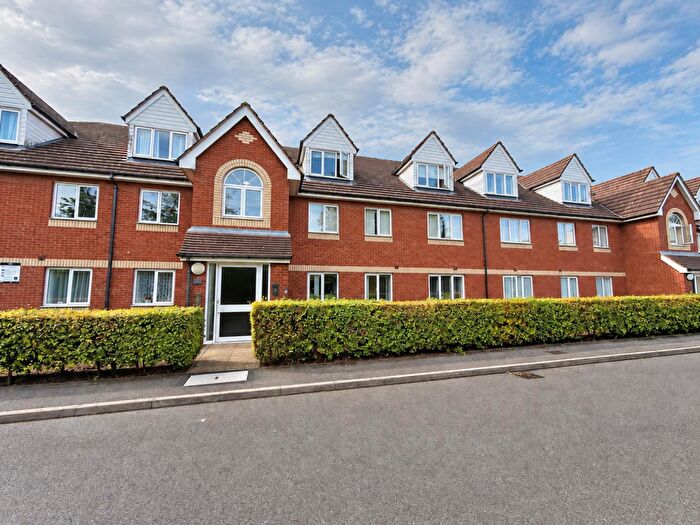 2 Bedroom Apartment For Sale In Peterhouse Close, Peterborough, PE3