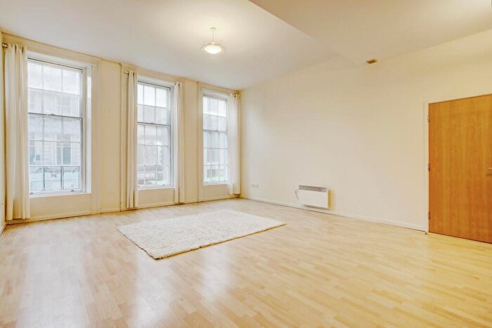 2 Bedroom Apartment To Rent In Grainger Street, Newcastle City Centre, NE1