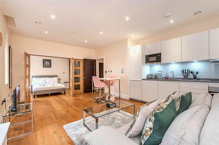 1 Bedroom Flat For Sale In Kensington High Street, London, W8