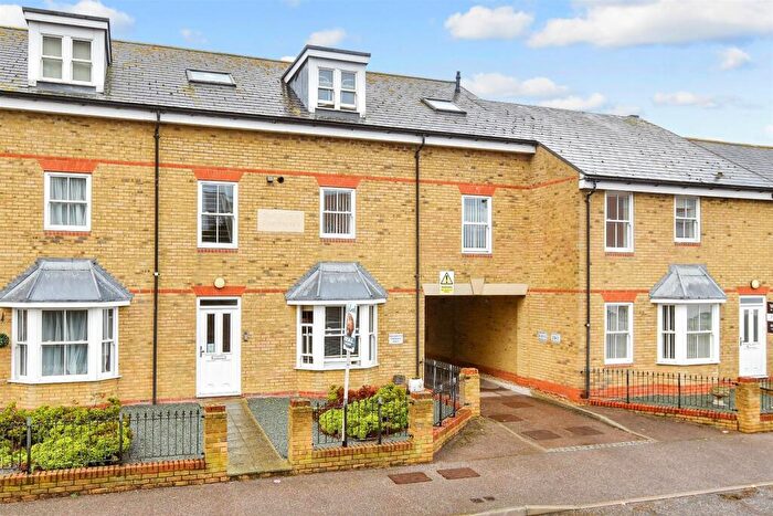 2 Bedroom Apartment For Sale In Park Road, Herne Bay, Kent, CT6