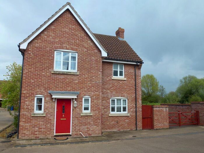 3 Bedroom Property To Rent In Fen Way, Bury St. Edmunds, IP33