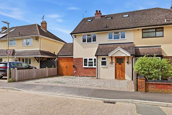 4 Bedroom Semi-Detached House For Sale In Abbots Close, Shenfield, Brentwood, CM15