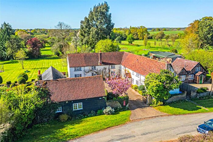 5 Bedroom Detached House For Sale In Venus Hill, Bovingdon, Hemel Hempstead, Hertfordshire, HP3