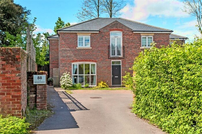 1 Bedroom Maisonette To Rent In Christchurch Road, Winchester, Hampshire, SO23