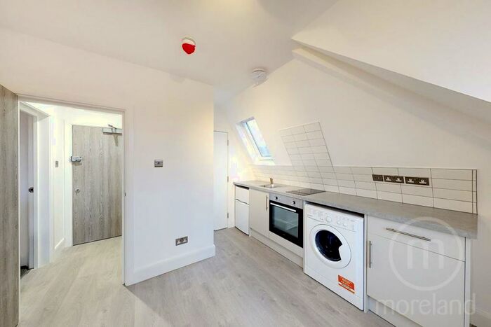 Studio To Rent In Finchley Road, Golders Green, NW11