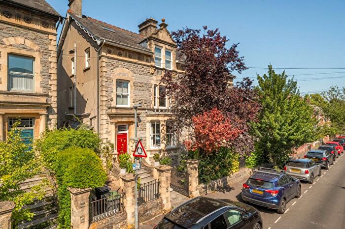 7 Bedroom Semi Detached House For Sale In St. Marks Road, Salisbury, Wiltshire, SP1