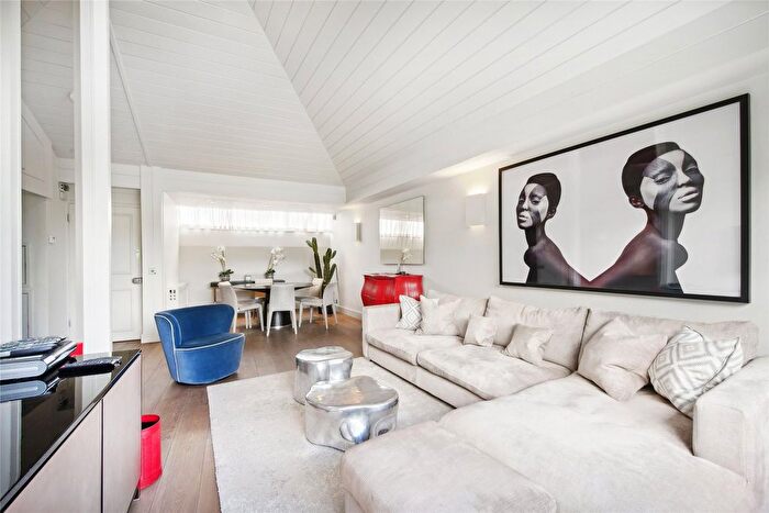 3 Bedroom Flat To Rent In Old Church Street, London, SW3