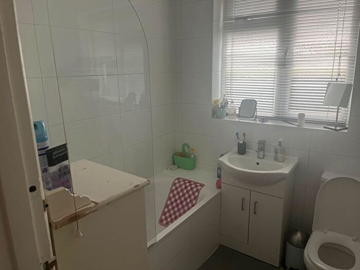 1 Bedroom Flat To Rent In Bridle Road, Croydon, Surrey, CR0
