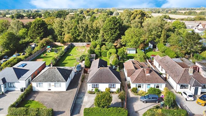 3 Bedroom Detached Bungalow For Sale In Willows Green, Chelmsford, CM3