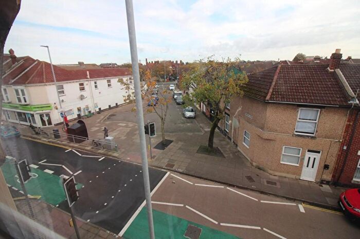 2 Bedroom Apartment For Sale In Twyford Avenue, Portsmouth, Hampshire, PO2
