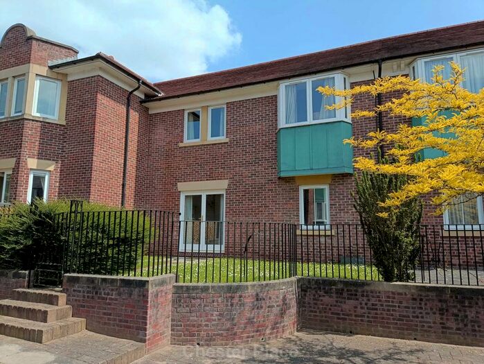 3 Bedroom Town House To Rent In Brennus Place, Chester, CH1