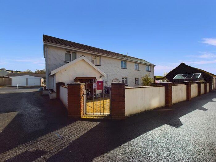 4 Bedroom Cottage To Rent In Mill On The Mole, South Molton, EX36