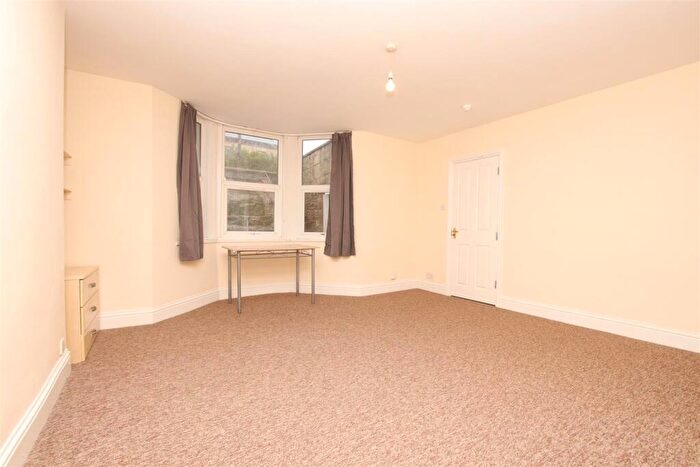 Flat To Rent In Newbridge Road, Bath, BA2