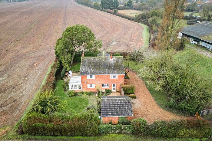 4 Bedroom Detached House For Sale In Chain Free In Carleton Rode, NR16