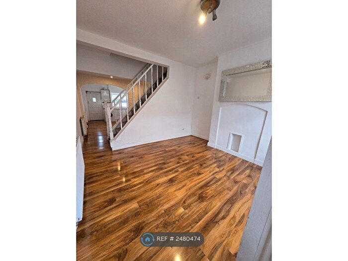 2 Bedroom Terraced House To Rent In Stapleton Street, Salford, M6