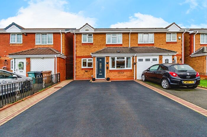 3 Bedroom Semi-Detached House For Sale In Basalt Close, Walsall, WS2
