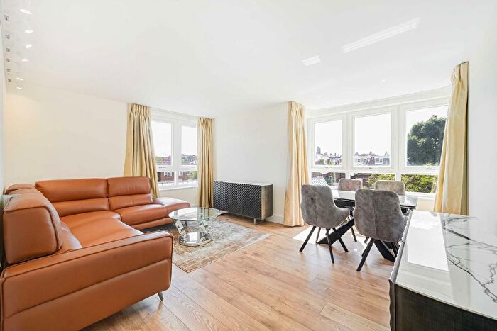 2 Bedroom Flat To Rent In Chelsea Towers, Chelsea Manor Gardens, London, SW3