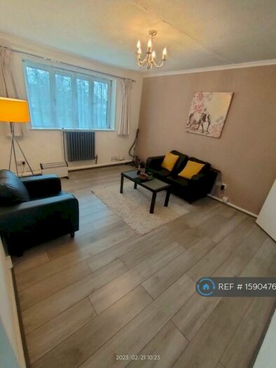 1 Bedroom Flat To Rent In Beehive Court, London, IG1