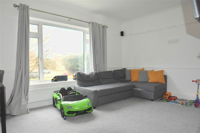 2 Bedroom Flat To Rent In Tilehouse Way, Denham, Uxbridge, UB9