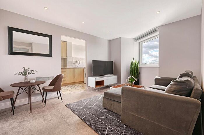 2 Bedroom Apartment For Sale In Belgrave Heights, Wanstead, E11