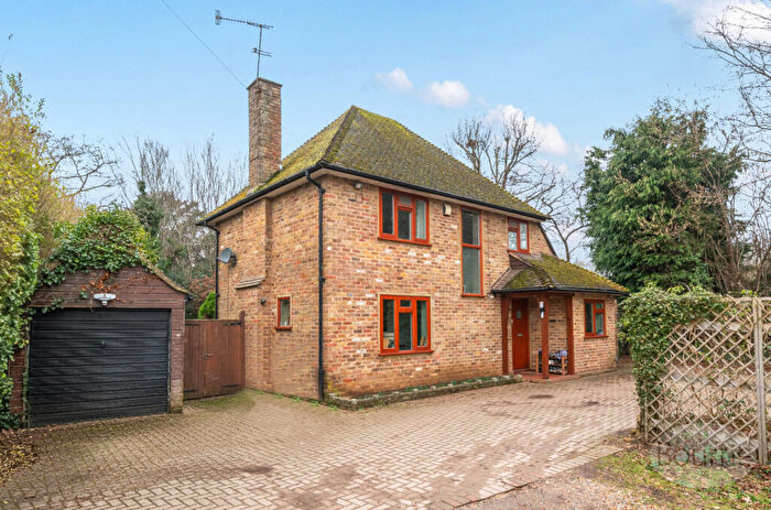 3 Bedroom Detached House For Sale In Church Road, Milford, Godalming, Surrey, GU8