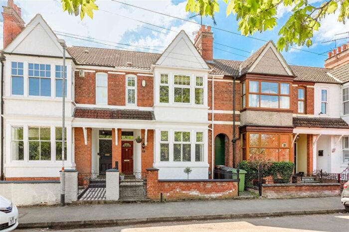 3 Bedroom Terraced House For Sale In Castle Road, Wellingborough, NN8