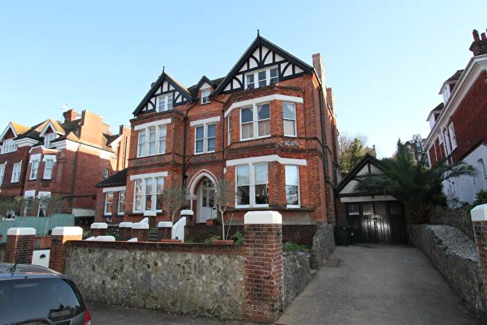 2 Bedroom Apartment For Sale In Silverdale Road, Meads, Eastbourne, BN20