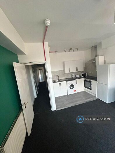 4 Bedroom Flat To Rent In Beech Avenue, New Basford, Nottingham, NG7