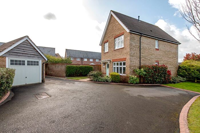 3 Bedroom Detached House For Sale In Bathpool, Taunton, TA2