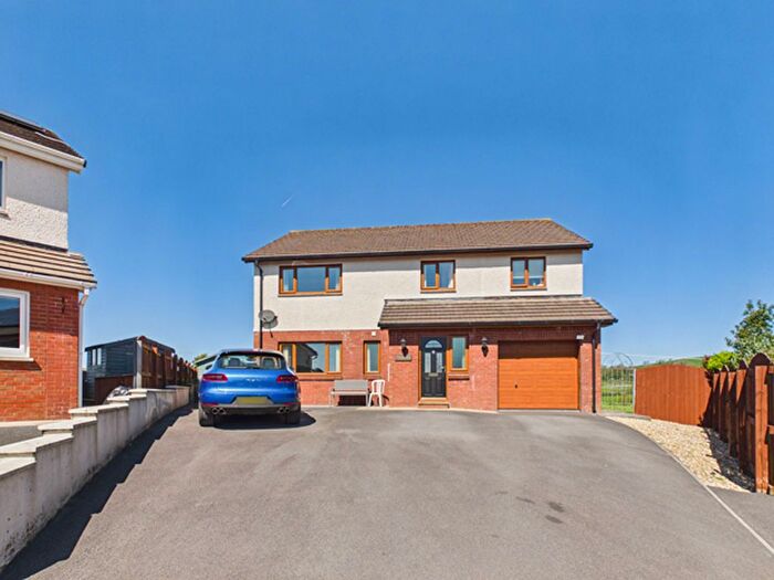 5 Bedroom Detached House For Sale In Heol Mair, Pentremeurig, Carmarthen, SA31