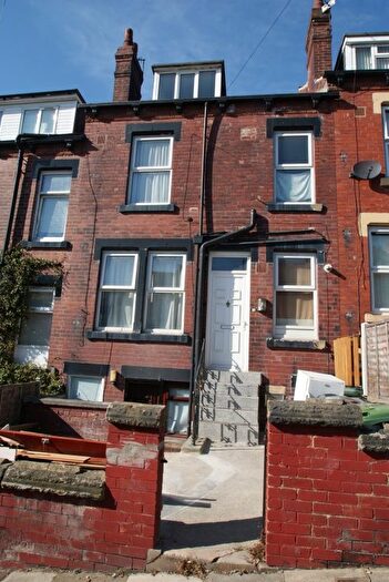 1 Bedroom Studio To Rent In Norman Grove, Kirkstall, Leeds, LS5