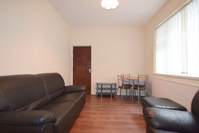 5 Bedroom Terraced House To Rent In Cosmeston Street, Cardiff, CF24