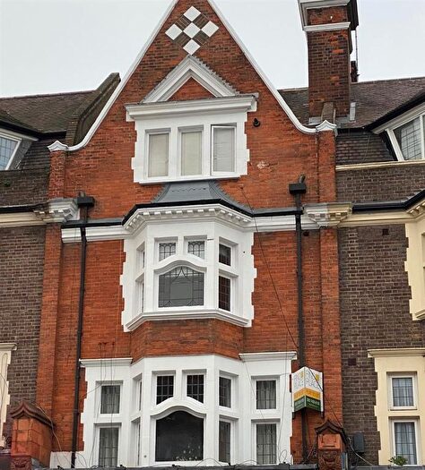 1 Bedroom Flat To Rent In Golders Green, London, NW11