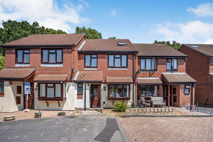 4 Bedroom Terraced House To Rent In Whinchat Close, Fareham, Hampshire, PO15