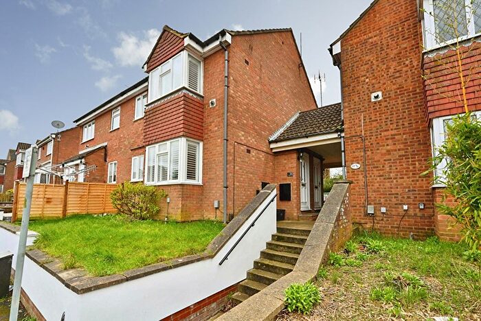 1 Bedroom Semi Detached House For Sale In Mount Pleasant Road, Luton, Bedfordshire, LU3