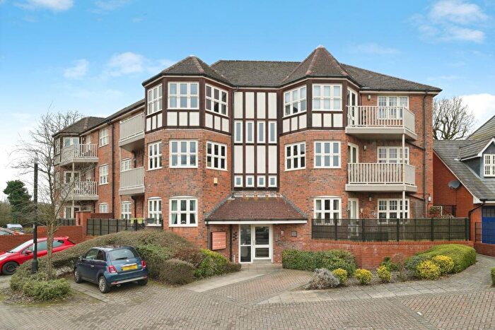 2 Bedroom Flat For Sale In Bayston Road, Birmingham, West Midlands, B14