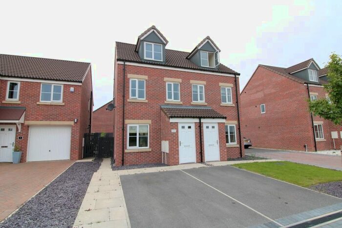 3 Bedroom Semi-Detached House To Rent In Birch Mews, Castleford, WF10