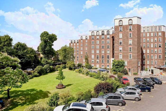 3 Bedroom Flat To Rent In Fitzjames Avenue, London, W14