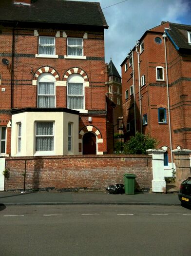 6 Bedroom Semi-Detached House To Rent In Arthur Street, Nottingham, NG7