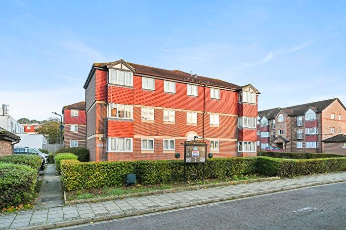 2 Bedroom Flat To Rent In Campbell Gordon Way, London, NW2