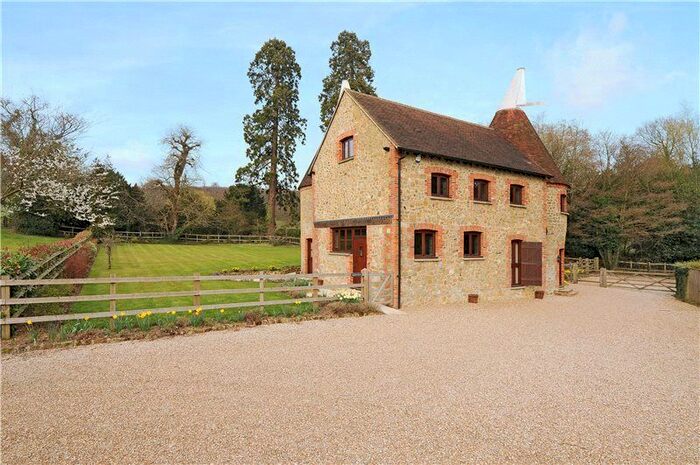 3 Bedroom Detached House To Rent In Chartwell Farm, Mapleton Road, Westerham, Kent, TN16