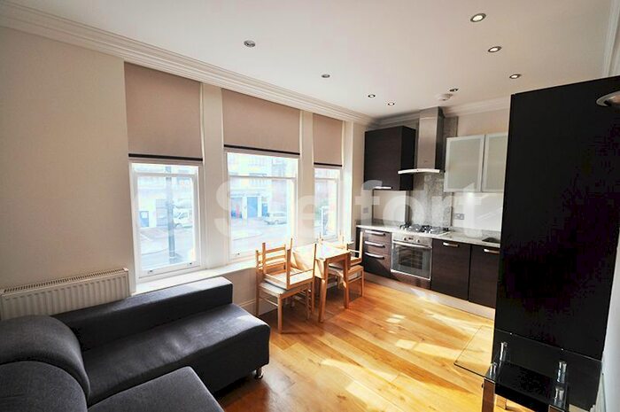 2 Bedroom Flat To Rent In Holloway Road, London, N7