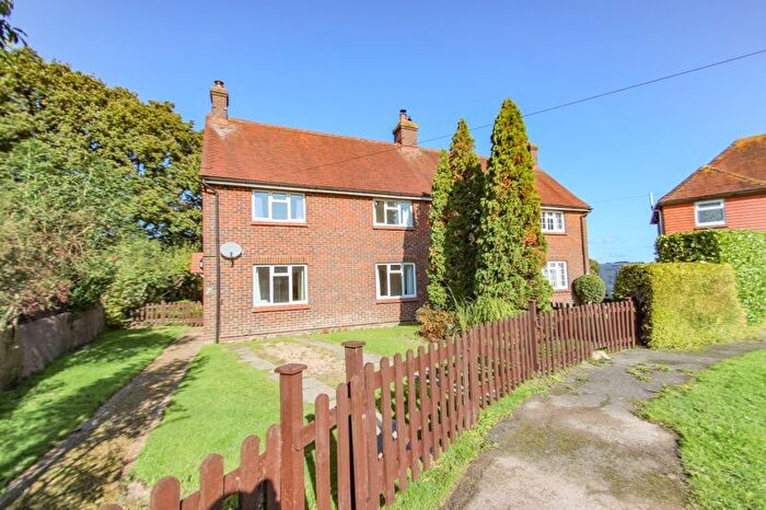 3 Bedroom Semi-Detached House For Sale In Southmead Close, Mayfield, TN20