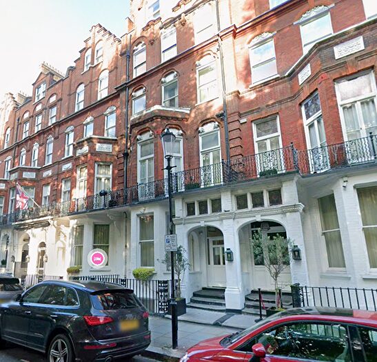 2 Bedroom Flat To Rent In Barkston Gardens, London, SW5