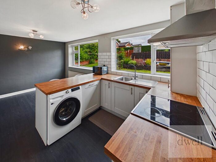 3 Bedroom Semi-Detached House To Rent In Temple Avenue, Halton, Leeds, LS15